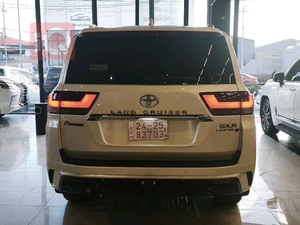 تويوتا لاندكروزر